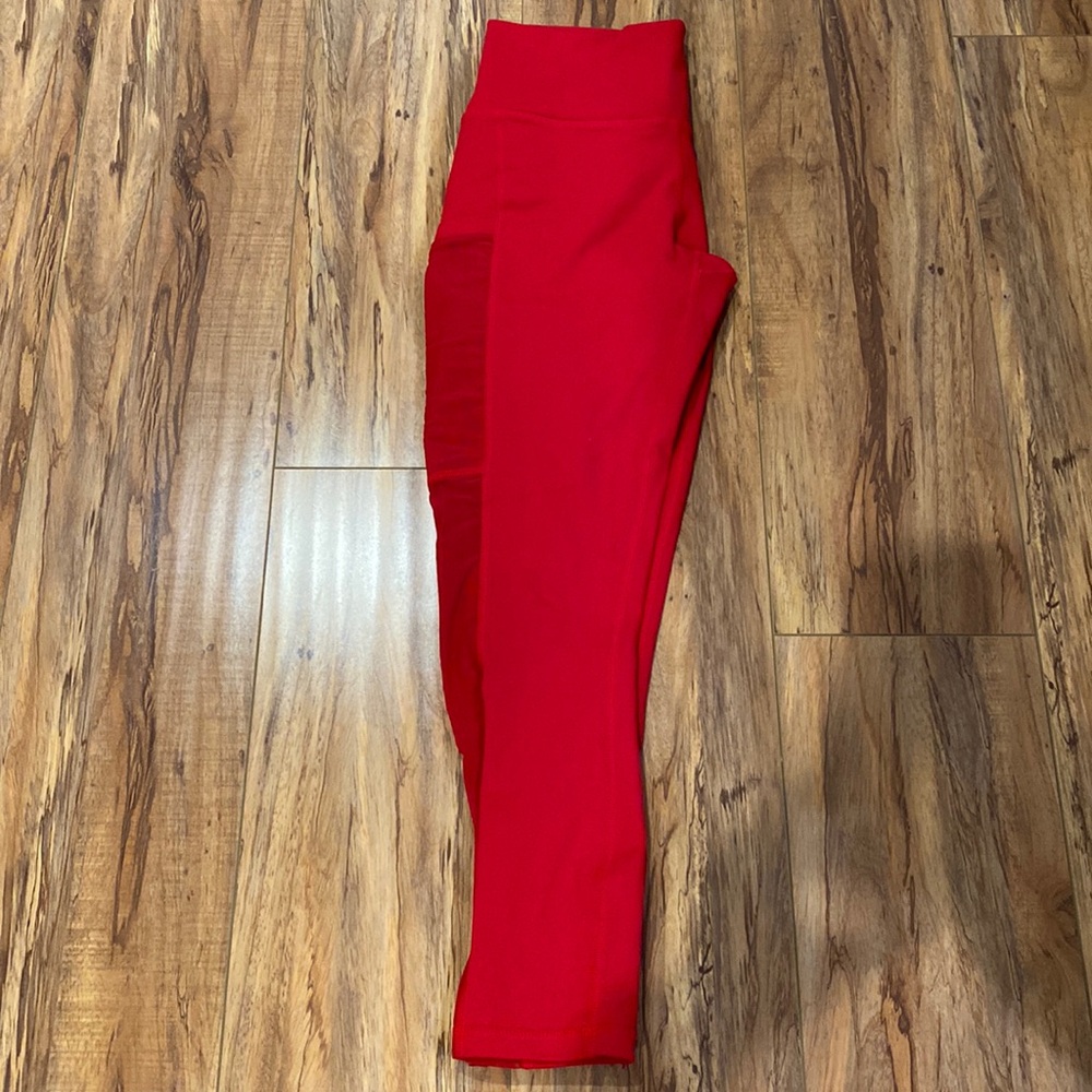 Red fabletics leggings